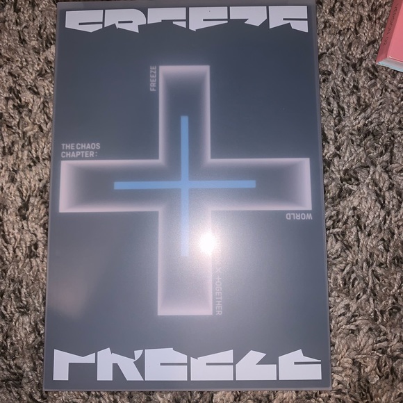 FREEZE TXT ALBUM WITH EVERYTHING (not including photocard or larger photo) - Picture 1 of 2